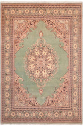 Traditional Indira Lt. Green Lt. Green Hand Knotted Area rugs 8X10