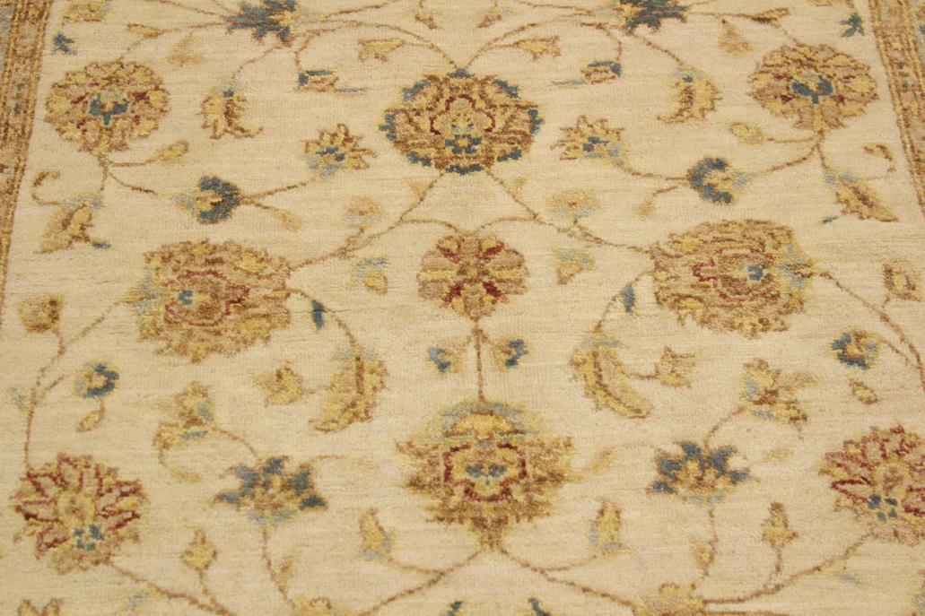 Shabby Chic Ziegler Duncan Ivory Blue Hand-Knotted Wool Rug - 3'11'' x 5'7''