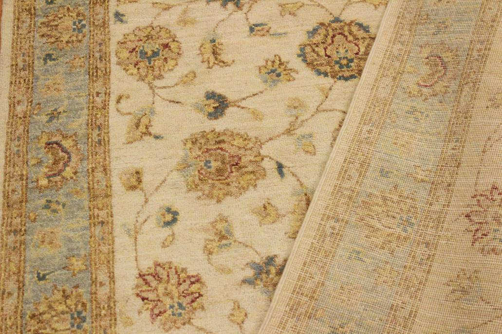 Shabby Chic Ziegler Duncan Ivory Blue Hand-Knotted Wool Rug - 3'11'' x 5'7''