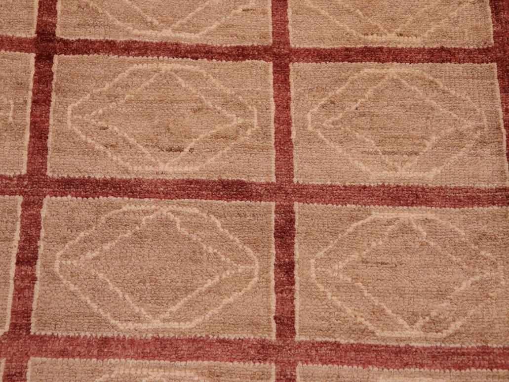 Modern Gabbeh Bess Tan/Aubergine Wool Rug - 7'10'' x 9'8''