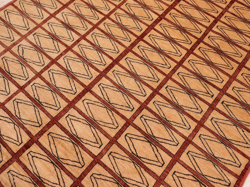 Modern Gabbeh Remedios Beige/Rust Wool Rug - 6'0'' x 8'9''
