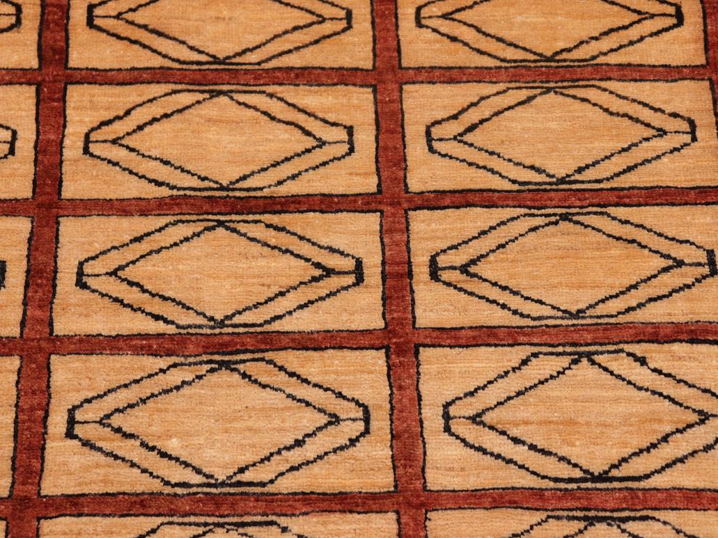 Modern Gabbeh Remedios Beige/Rust Wool Rug - 6'0'' x 8'9''