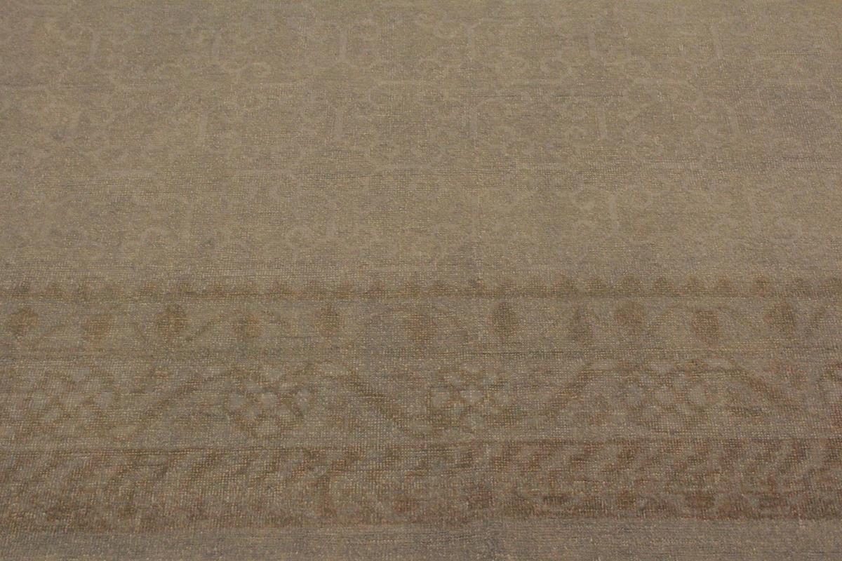 A08262, 711"x 9 8",Over Dyed                     ,8x10,Silver,GRAY,Hand-knotted                  ,Pakistan   ,100% Wool  ,Rectangle  ,652671172595