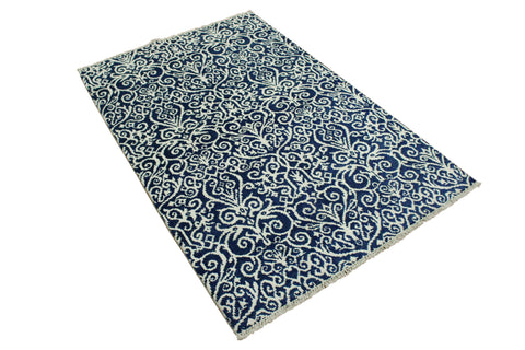 handmade Transitional Cryena Blue Ivory Hand Knotted RECTANGLE WOOL&SILK area rug 4' x 6'