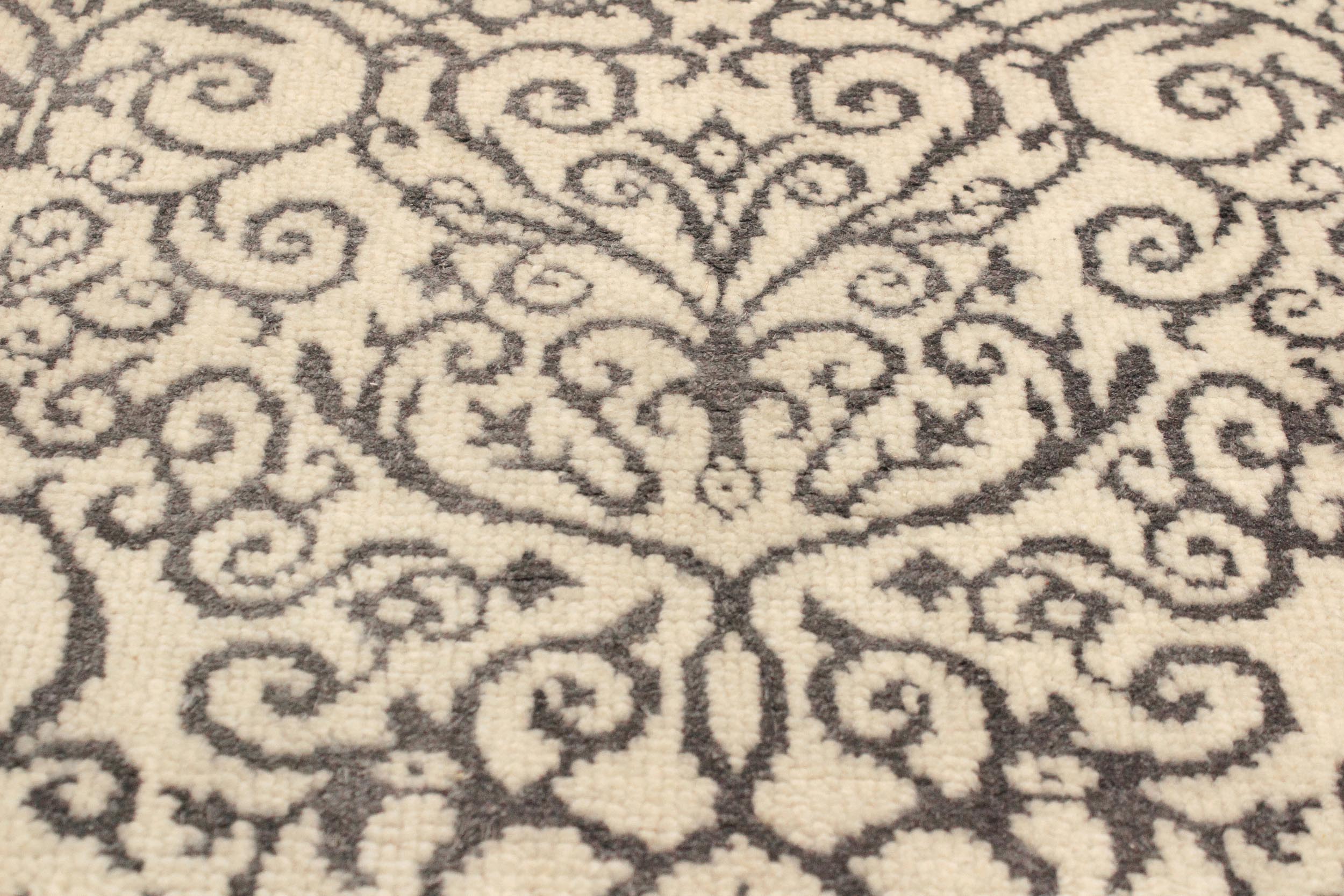handmade Transitional Cryena Ivory Gray Hand Knotted RECTANGLE WOOL&SILK area rug 5' x 7'
