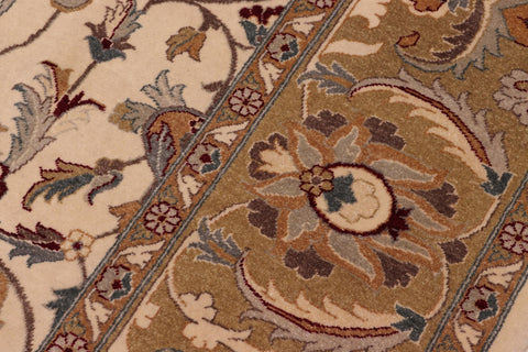 handmade Traditional  Ivory Lt. Green Hand Knotted RECTANGLE 100% WOOL area rug 8' x 10'