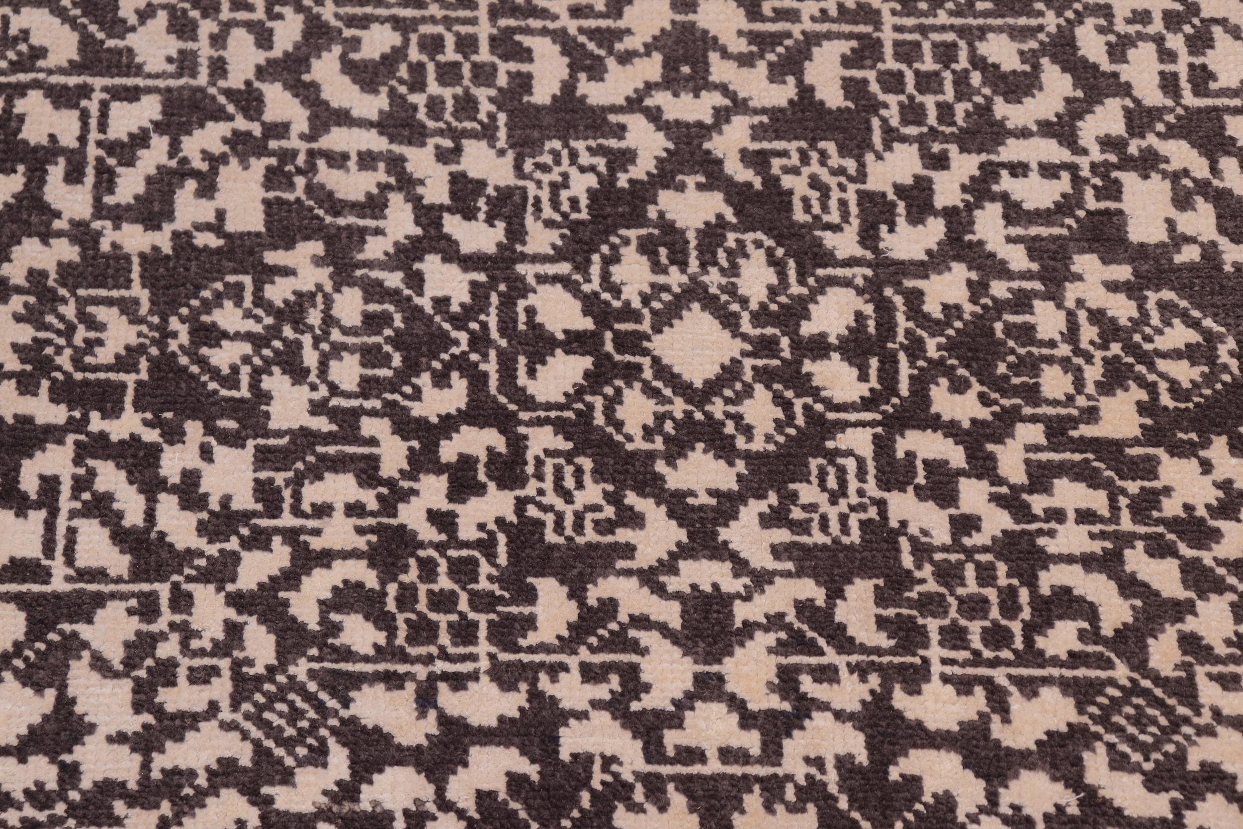 handmade Traditional Ellie Black Ivory Hand Knotted RECTANGLE WOOL&SILK area rug 4' x 6'