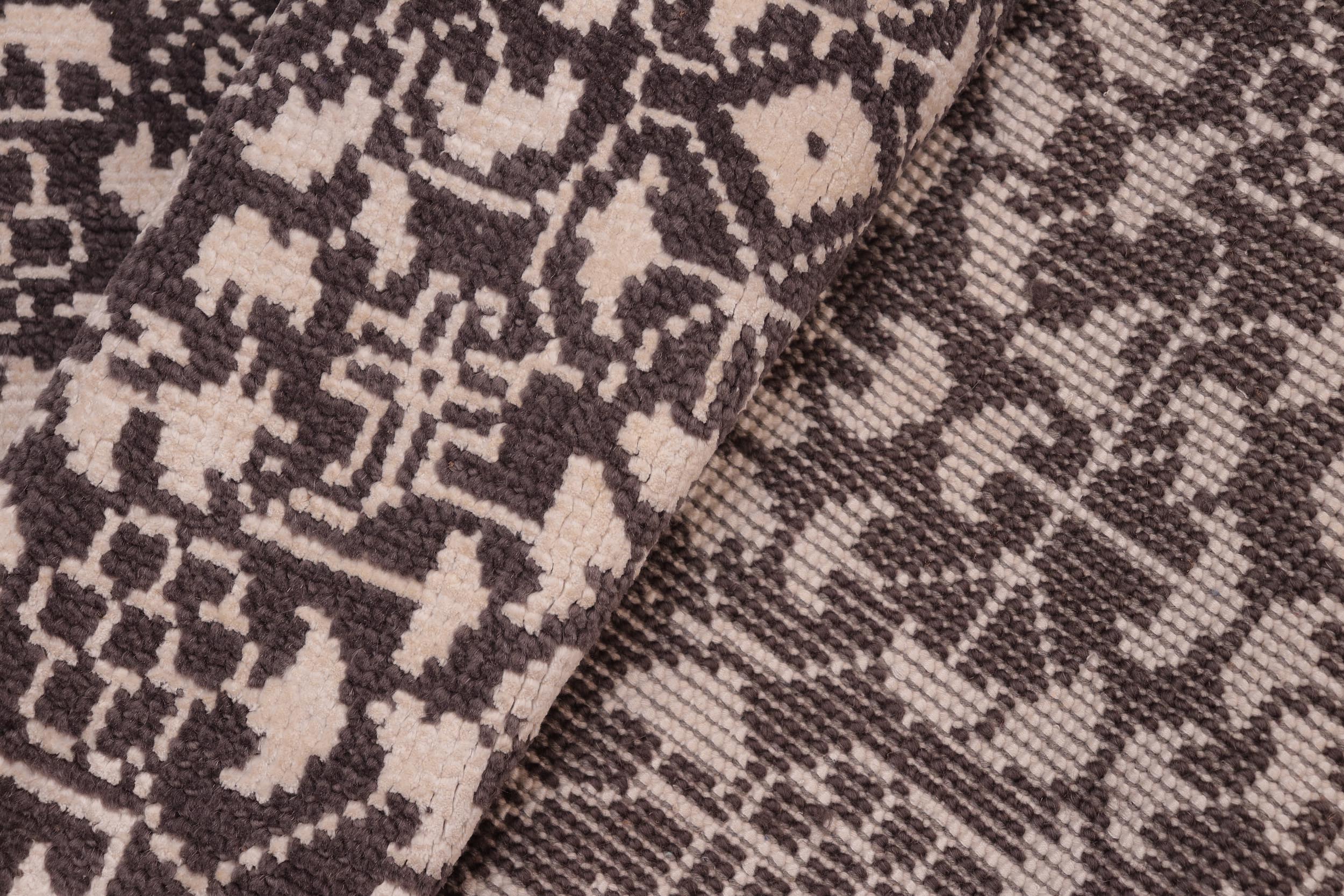 handmade Traditional Ellie Black Ivory Hand Knotted RECTANGLE WOOL&SILK area rug 4' x 6'