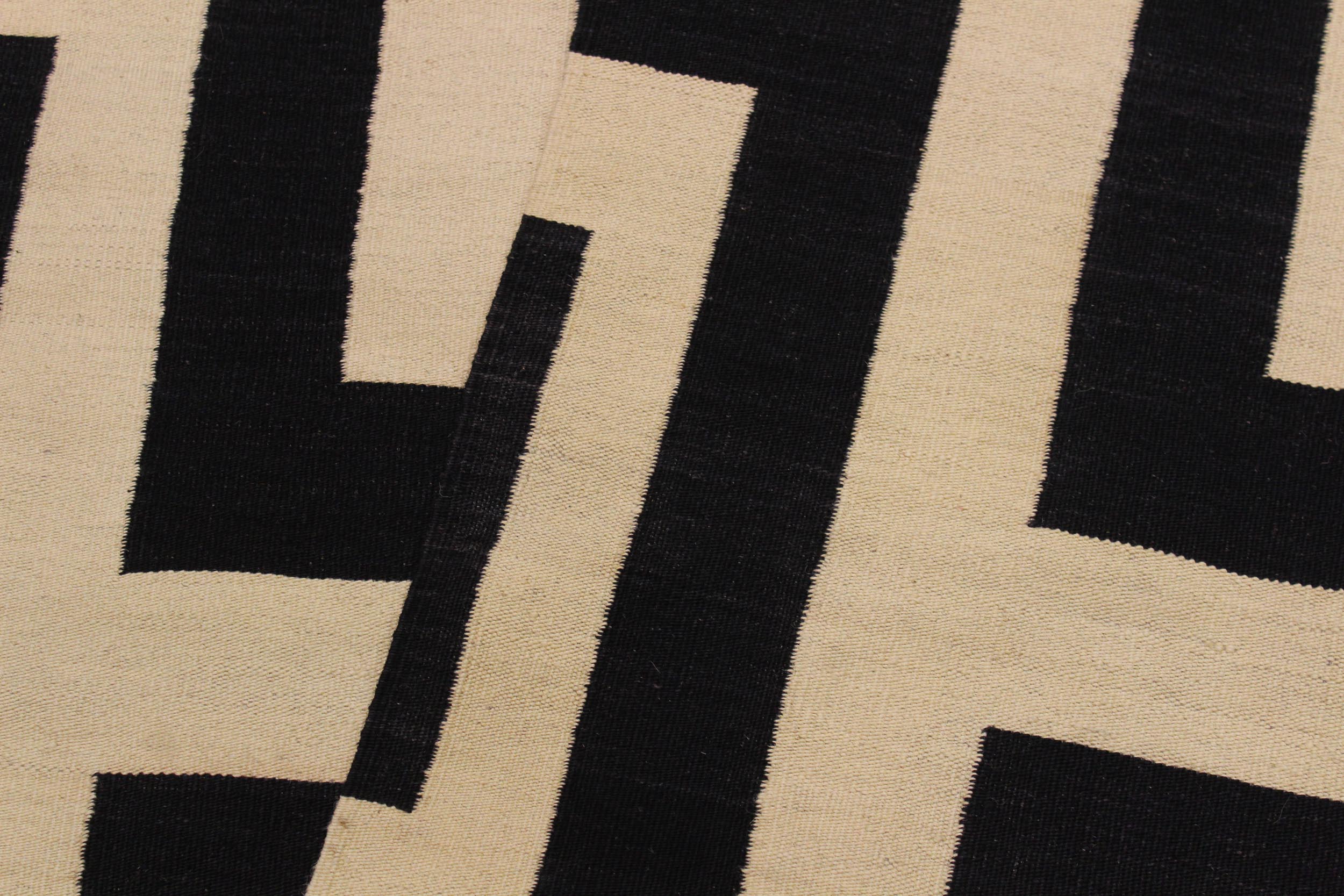 handmade Modern Kilim Ivory Black Hand-Woven RECTANGLE 100% WOOL area rug 5x8