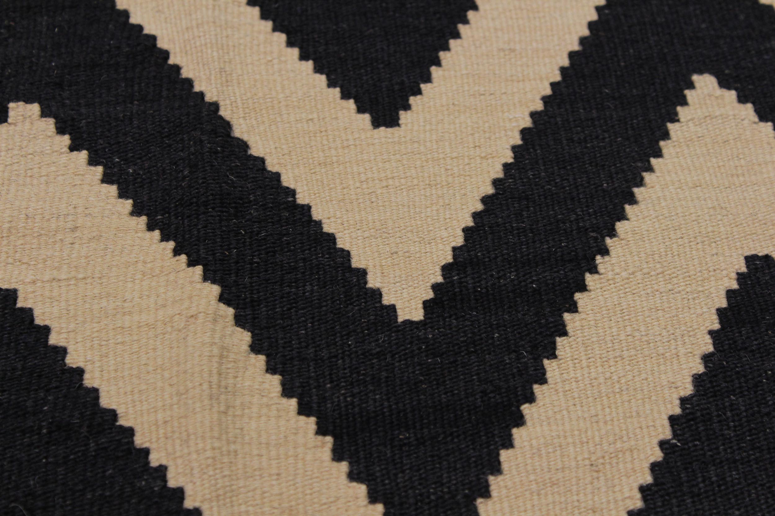 handmade Modern Kilim Black Ivory Hand-Woven RECTANGLE 100% WOOL area rug 8x10