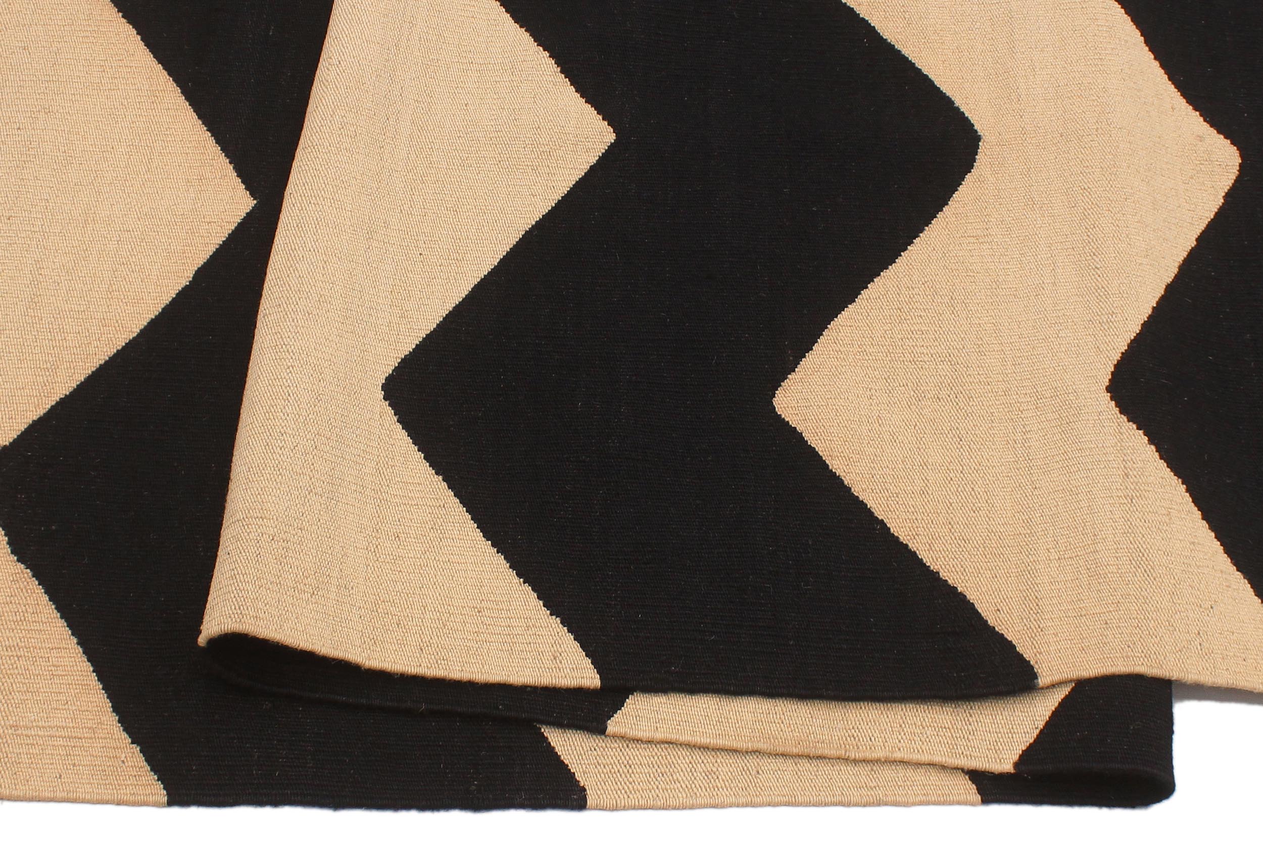 handmade Modern Kilim Beige Black Hand-Woven RECTANGLE 100% WOOL area rug 6 x 8