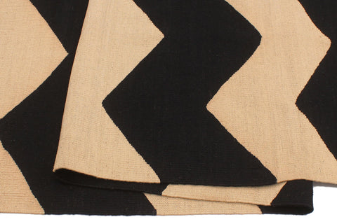 handmade Modern Kilim Beige Black Hand-Woven RECTANGLE 100% WOOL area rug 6 x 8