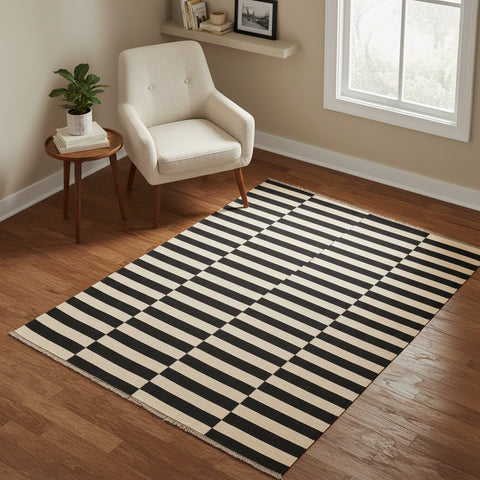 handmade Modern Kilim Beige Black Hand-Woven RECTANGLE 100% WOOL area rug 6 x 8