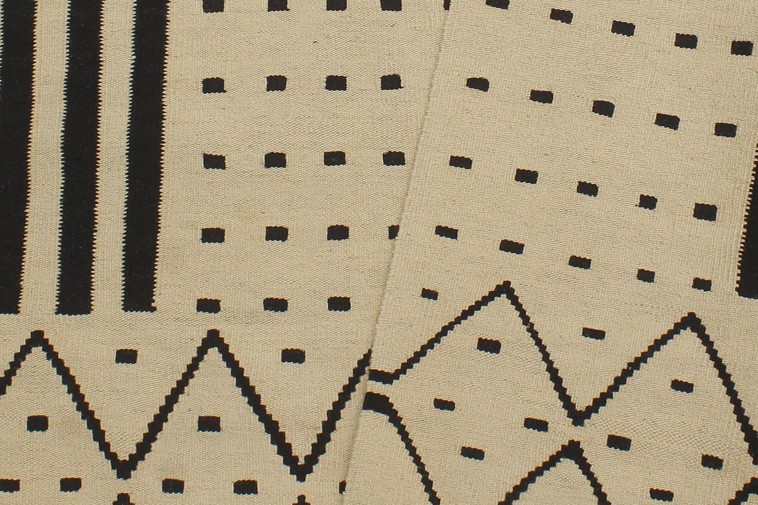 handmade Modern Kilim Beige Black Hand-Woven RECTANGLE 100% WOOL area rug 5 x 7