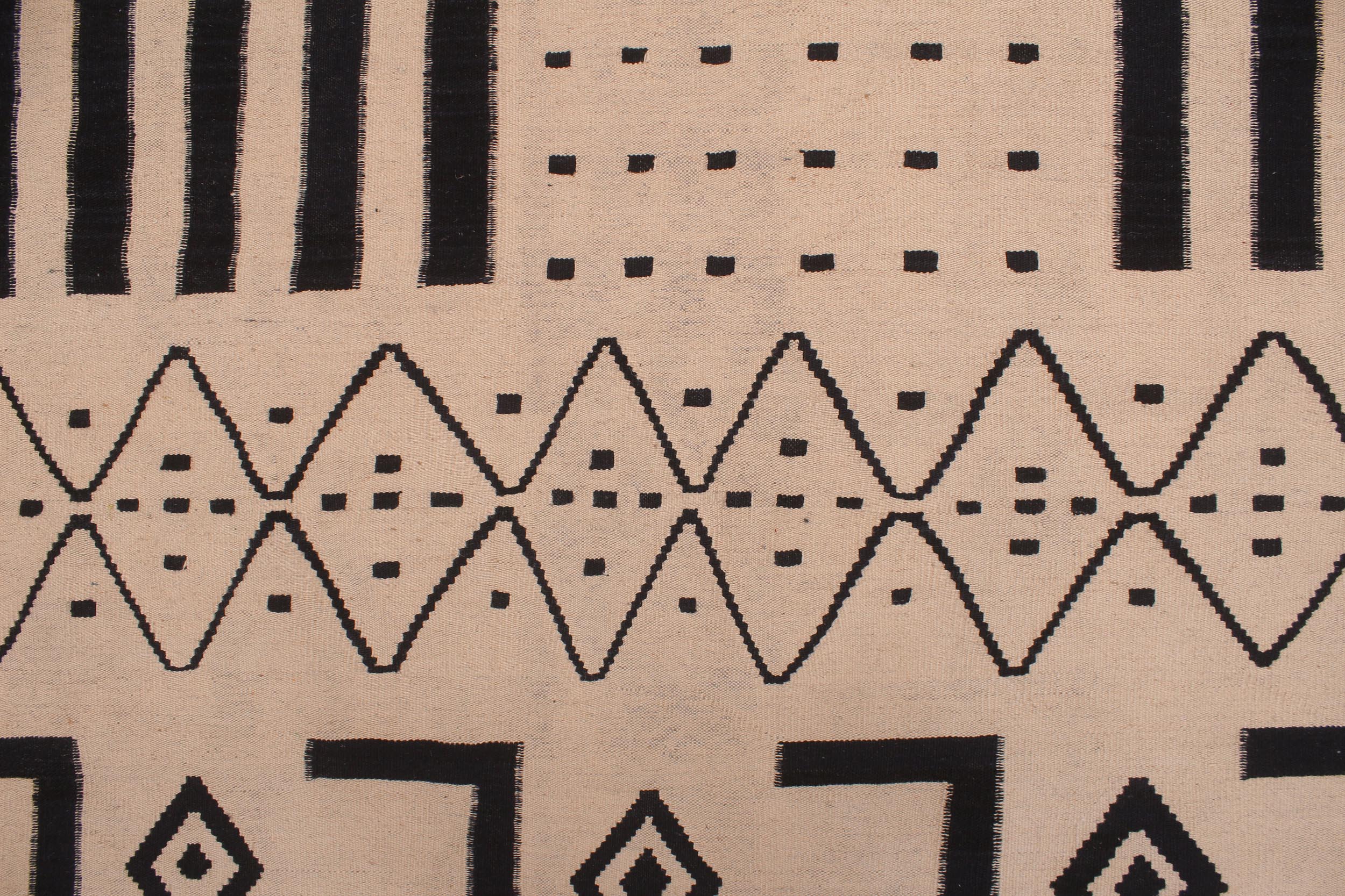 handmade Modern Kilim Beige Black Hand-Woven RECTANGLE 100% WOOL area rug 8 x 10