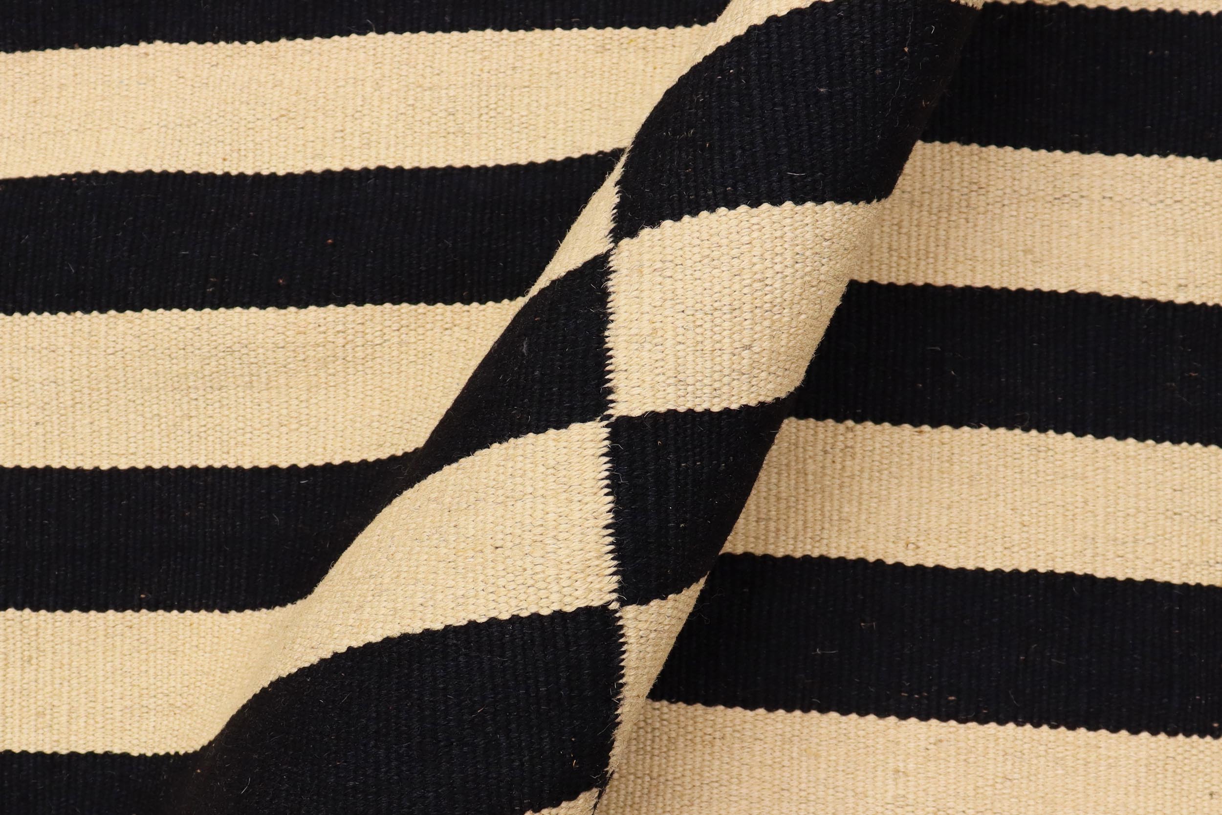 handmade Modern Kilim Beige Black Hand-Woven RECTANGLE 100% WOOL area rug 5 x 8