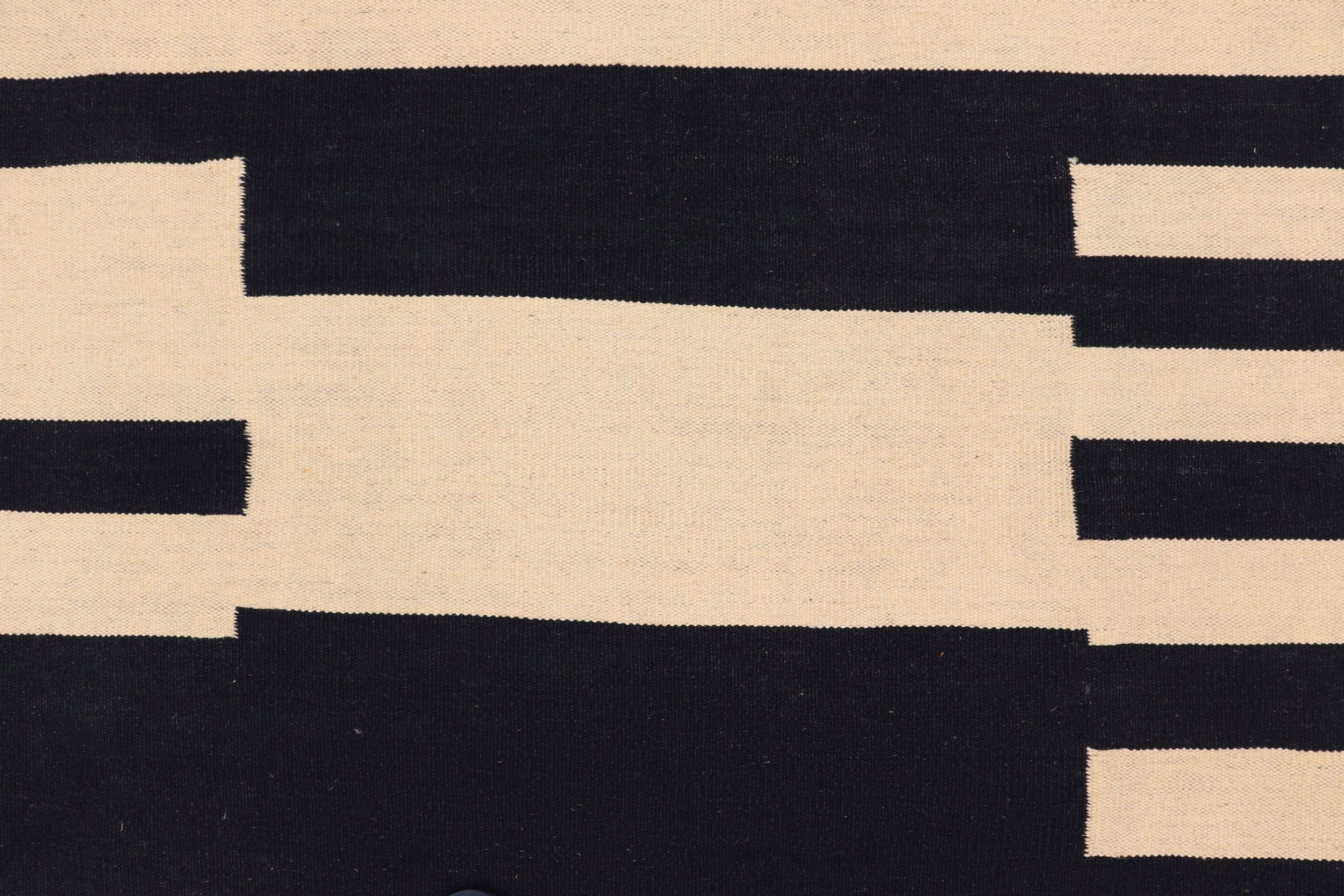 handmade Modern Kilim Beige Black Hand-Woven RECTANGLE 100% WOOL area rug 5 x 8