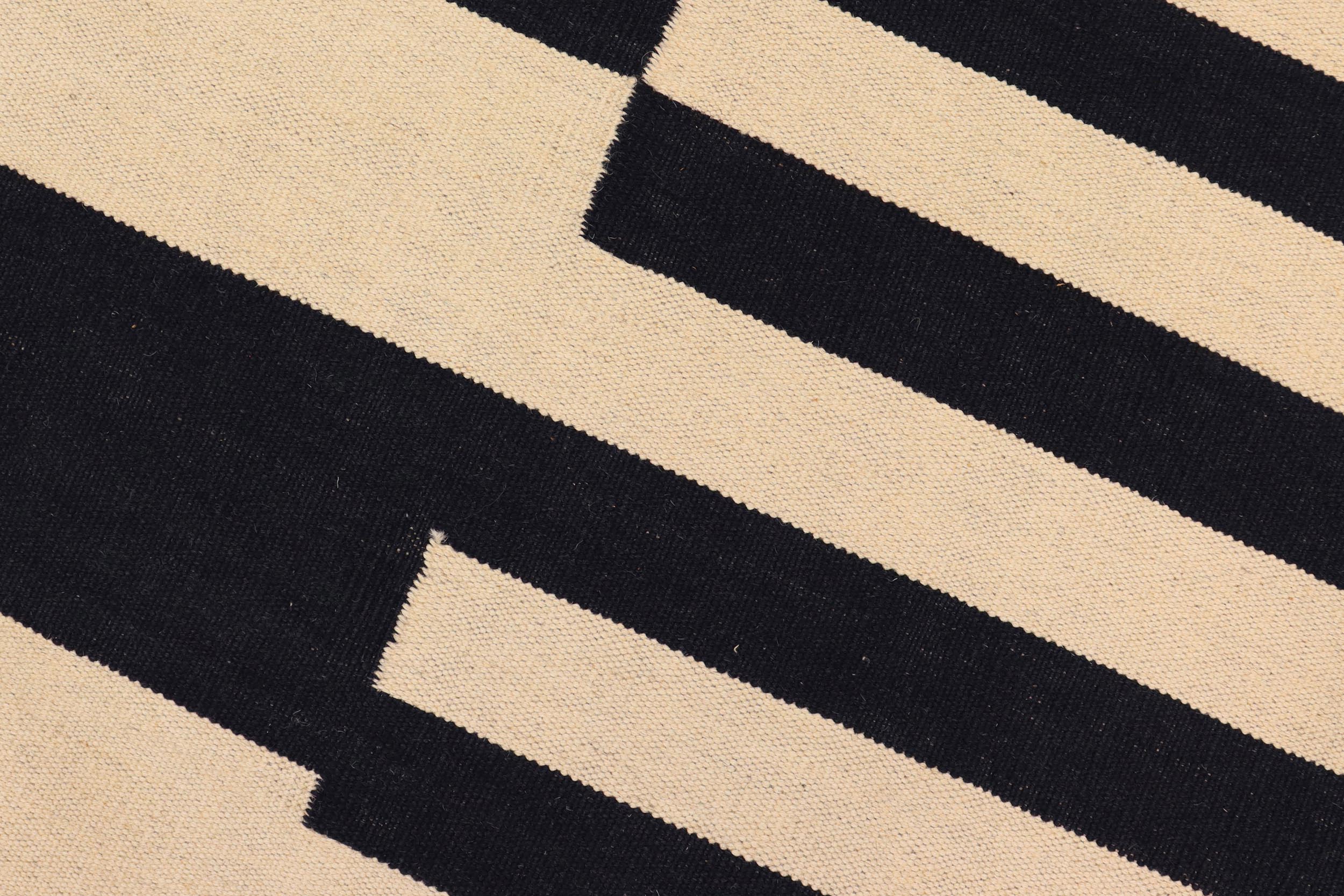handmade Modern Kilim Beige Black Hand-Woven RECTANGLE 100% WOOL area rug 5 x 8