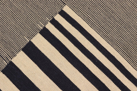 handmade Modern Kilim Beige Black Hand-Woven RECTANGLE 100% WOOL area rug 6 x 8