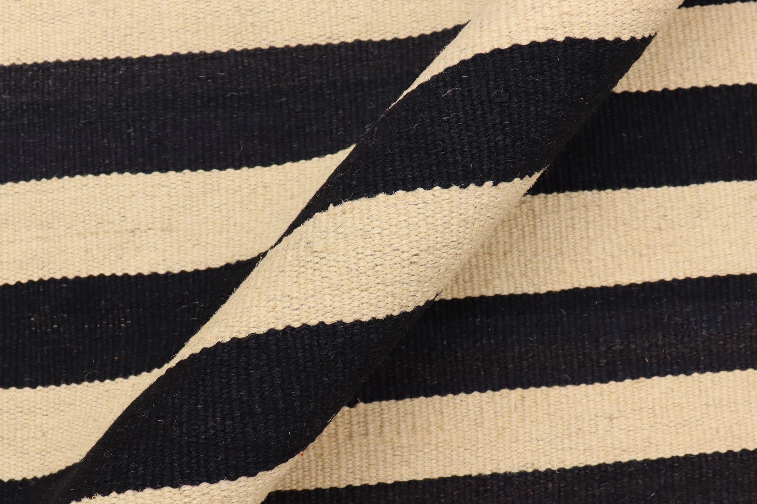 handmade Modern Kilim Beige Black Hand-Woven RECTANGLE 100% WOOL area rug 6x8