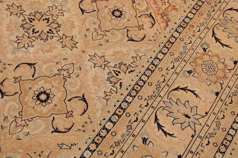 Antique Peg Multi/Tan Wool Rug - 9'1'' x 12'3''