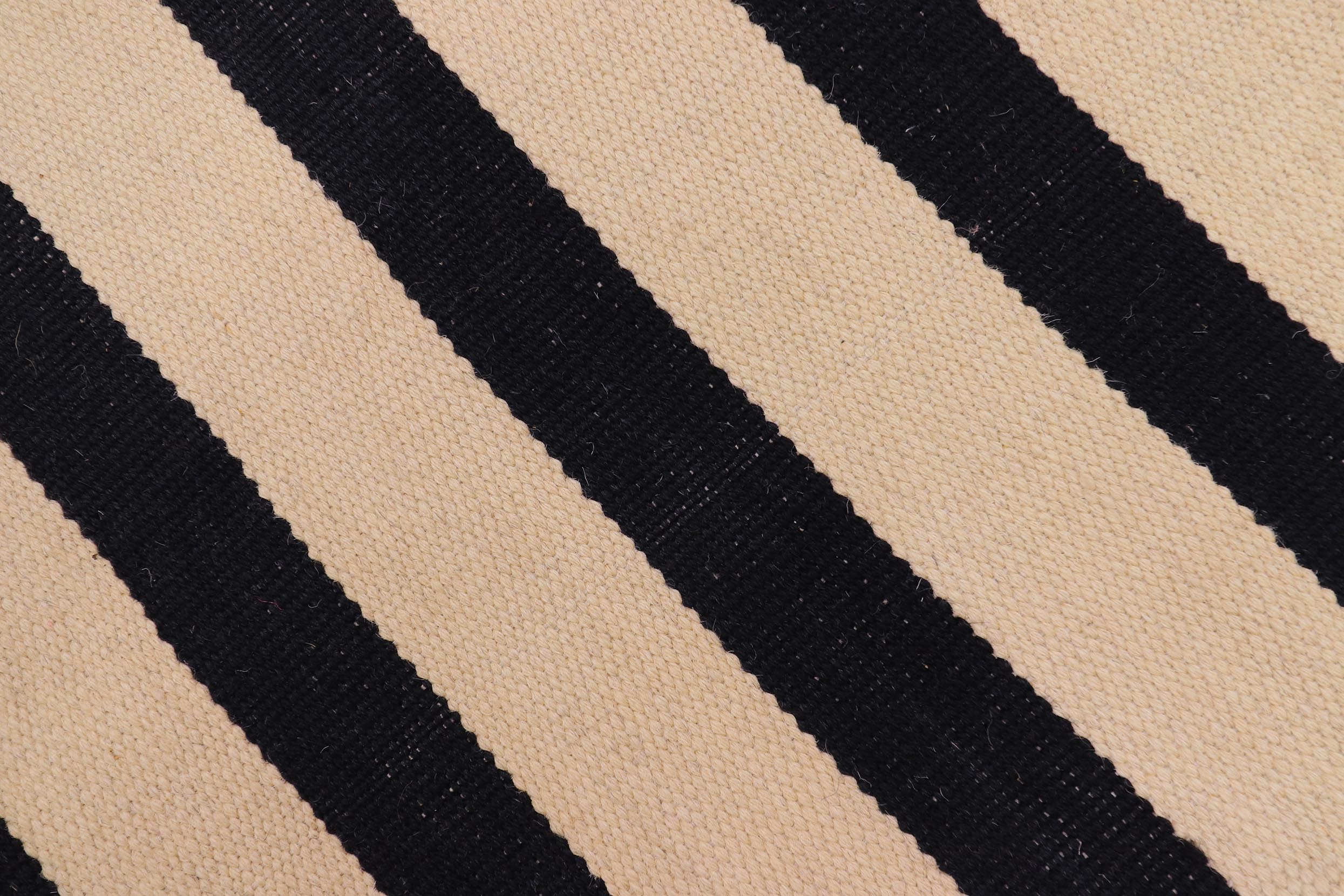 handmade Modern Kilim Beige Black Hand-Woven RECTANGLE 100% WOOL area rug 5x6
