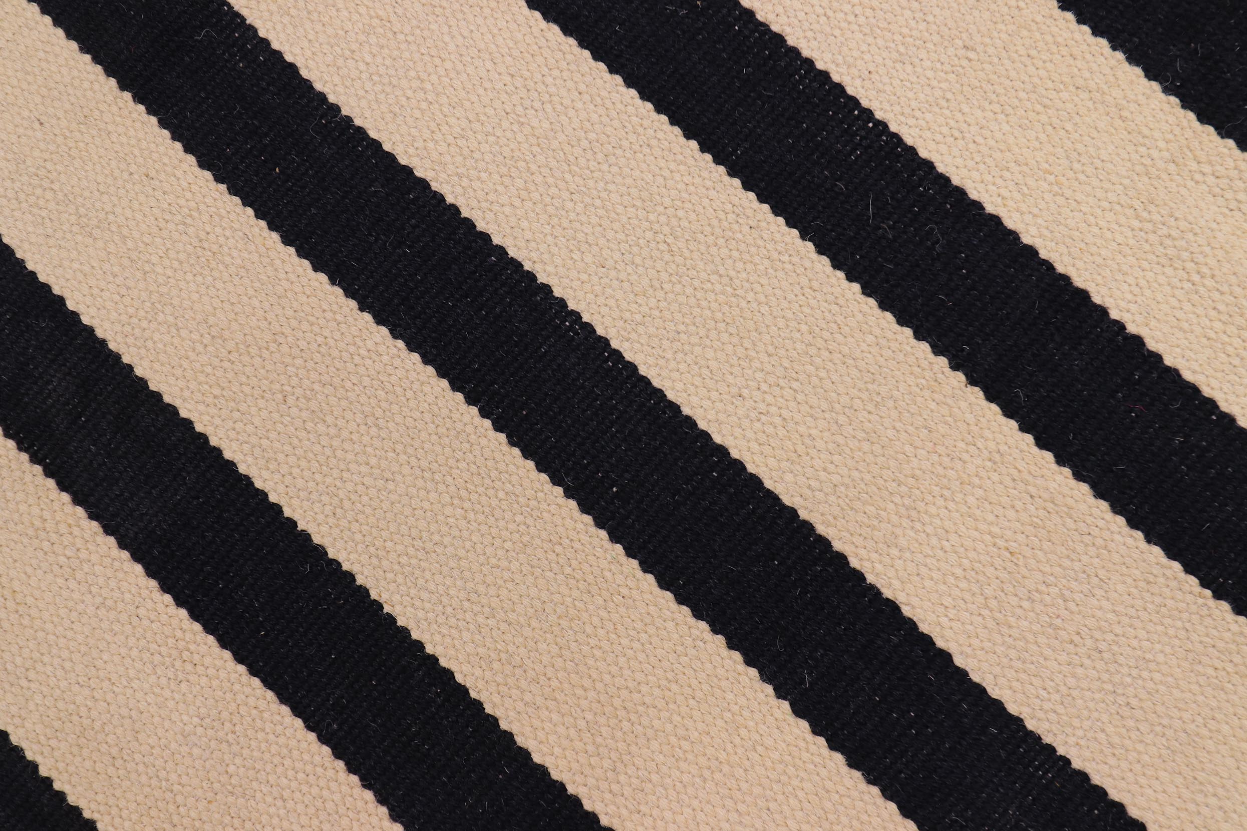 handmade Modern Kilim Beige Black Hand-Woven RECTANGLE 100% WOOL area rug 5x6