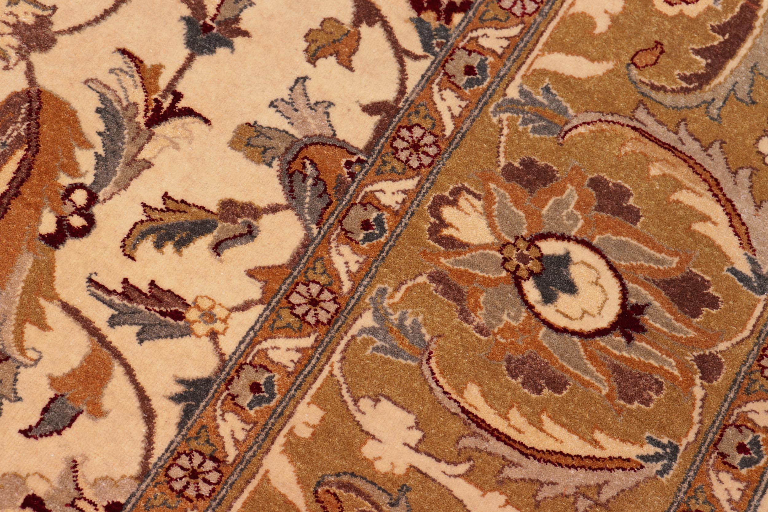 handmade Traditional  Lt. Tan Gold Hand Knotted RECTANGLE 100% WOOL area rug 8' x 10'