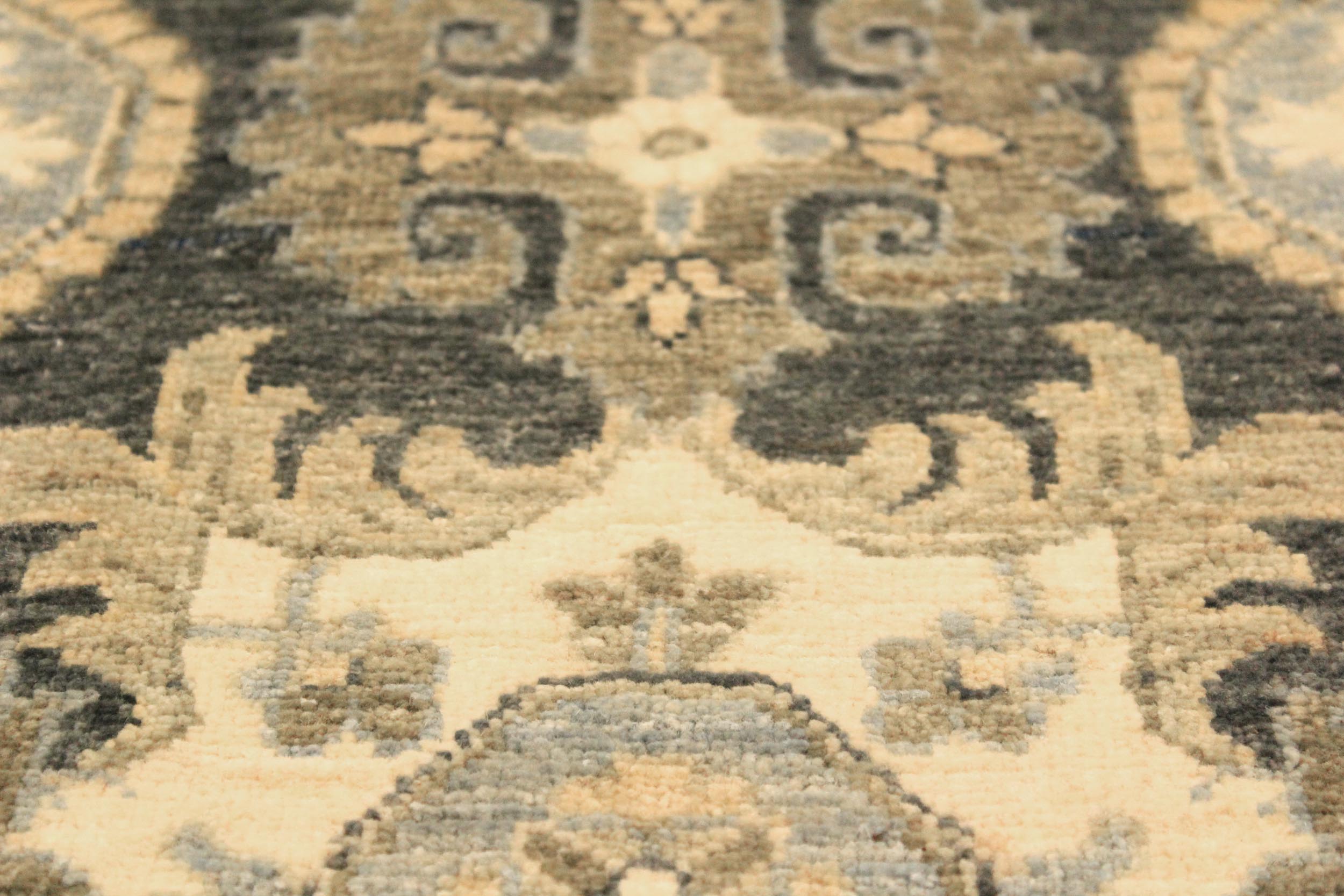 handmade Transitional Kafkaz Gray Ivory Hand Knotted RECTANGLE 100% WOOL area rug 4' x 6'