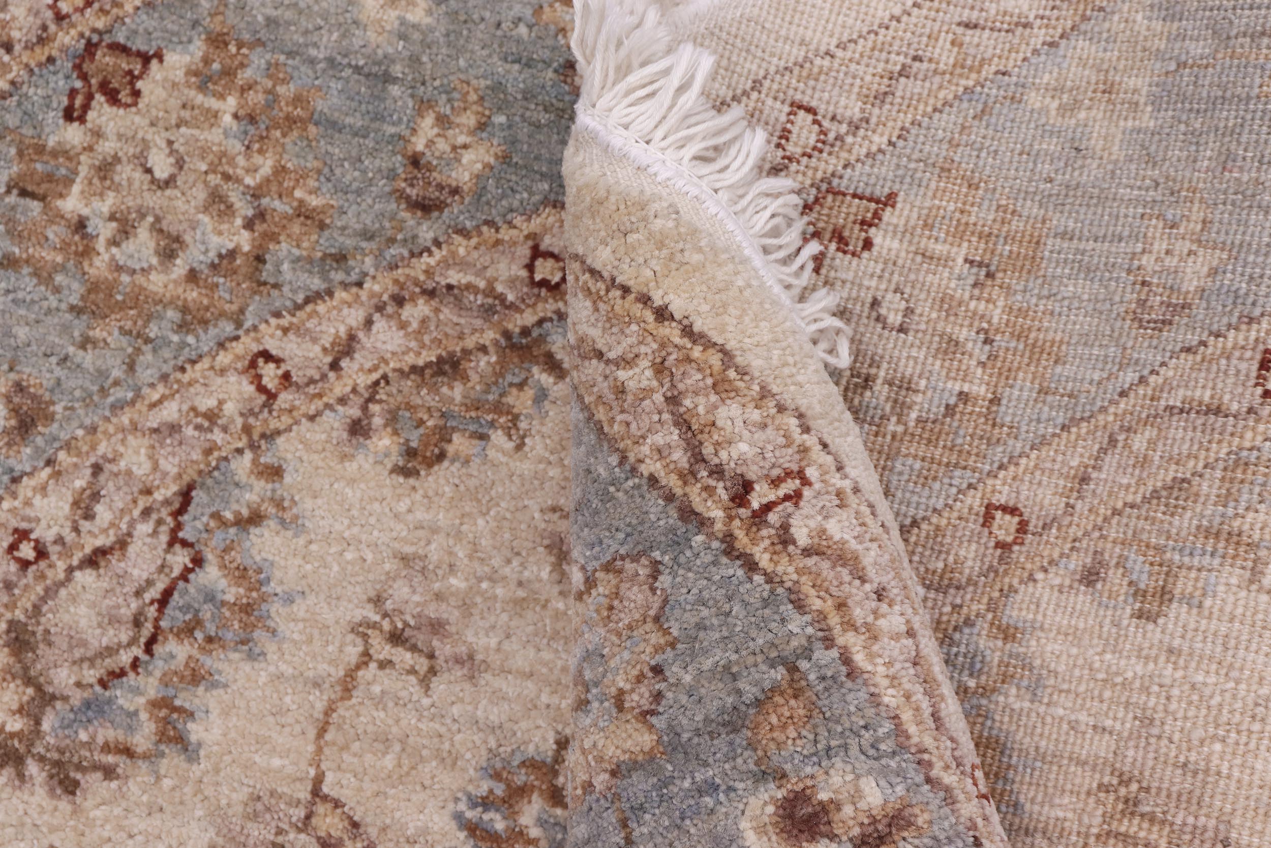 handmade Traditional Kafkaz Ivory Gray Hand Knotted ROUND 100% WOOL area rug 4' x 4'