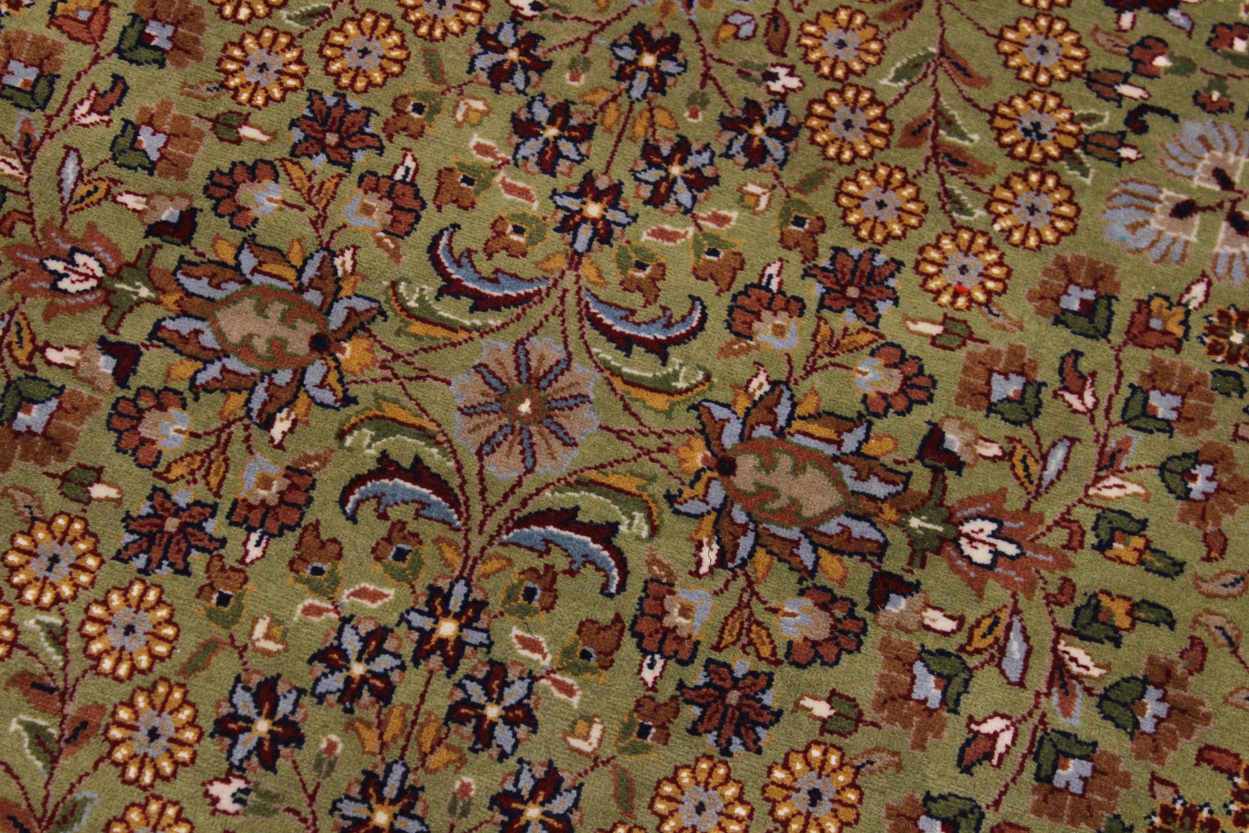 handmade Traditional Hereke Green Ivory Hand Knotted RECTANGLE WOOL&SILK area rug 4' x 6'