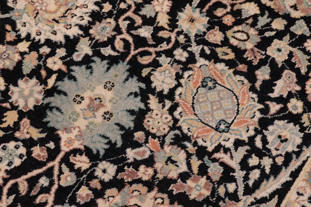 handmade Traditional Design Black Lt. Tan Hand Knotted RECTANGLE 100% WOOL area rug 6'X9'