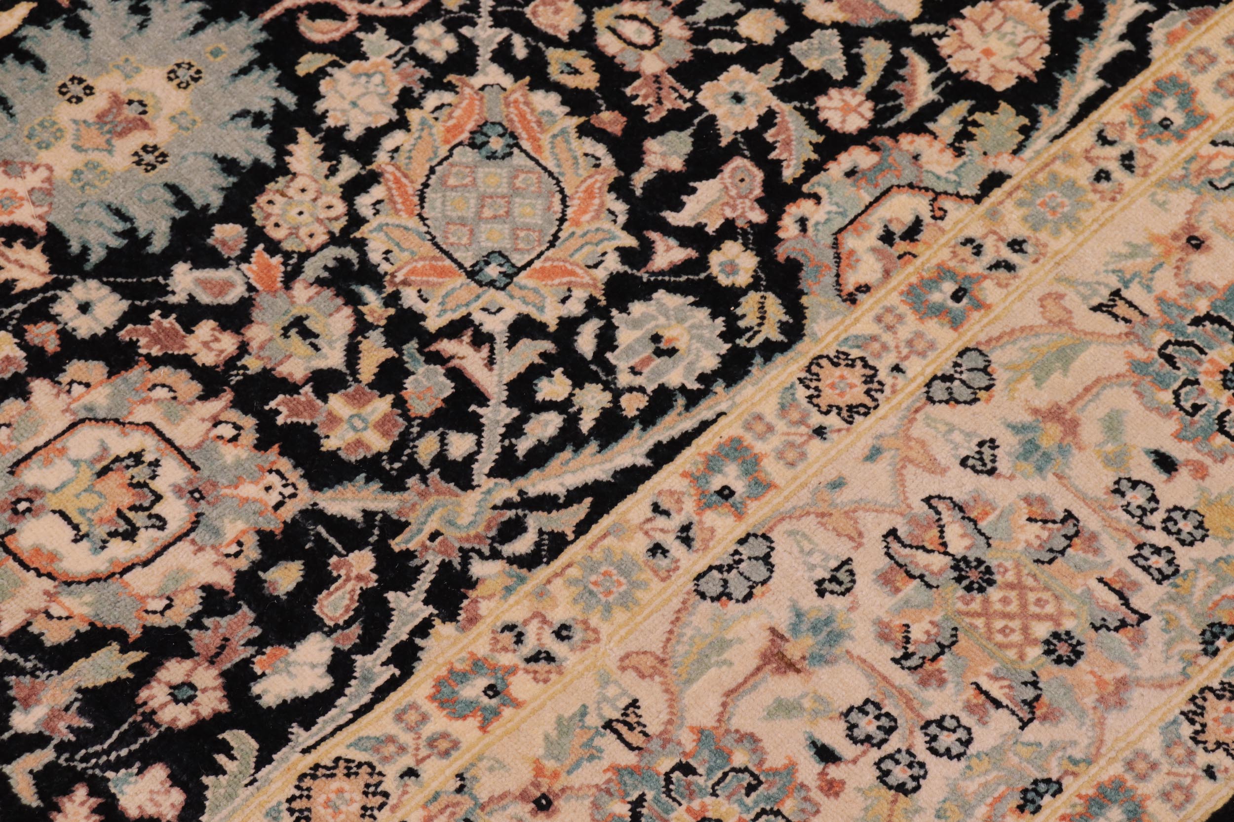handmade Traditional Design Black Lt. Tan Hand Knotted RECTANGLE 100% WOOL area rug 6' x 9'