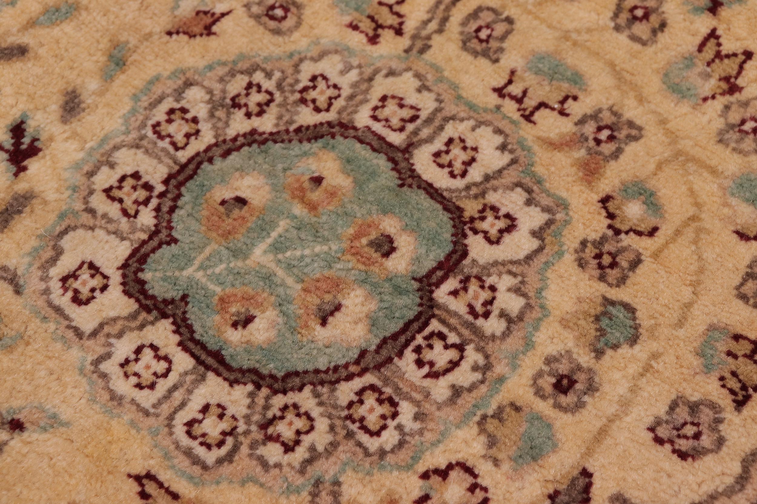 handmade Traditional Design Gold Gold Hand Knotted RECTANGLE 100% WOOL area rug 6' x 9'