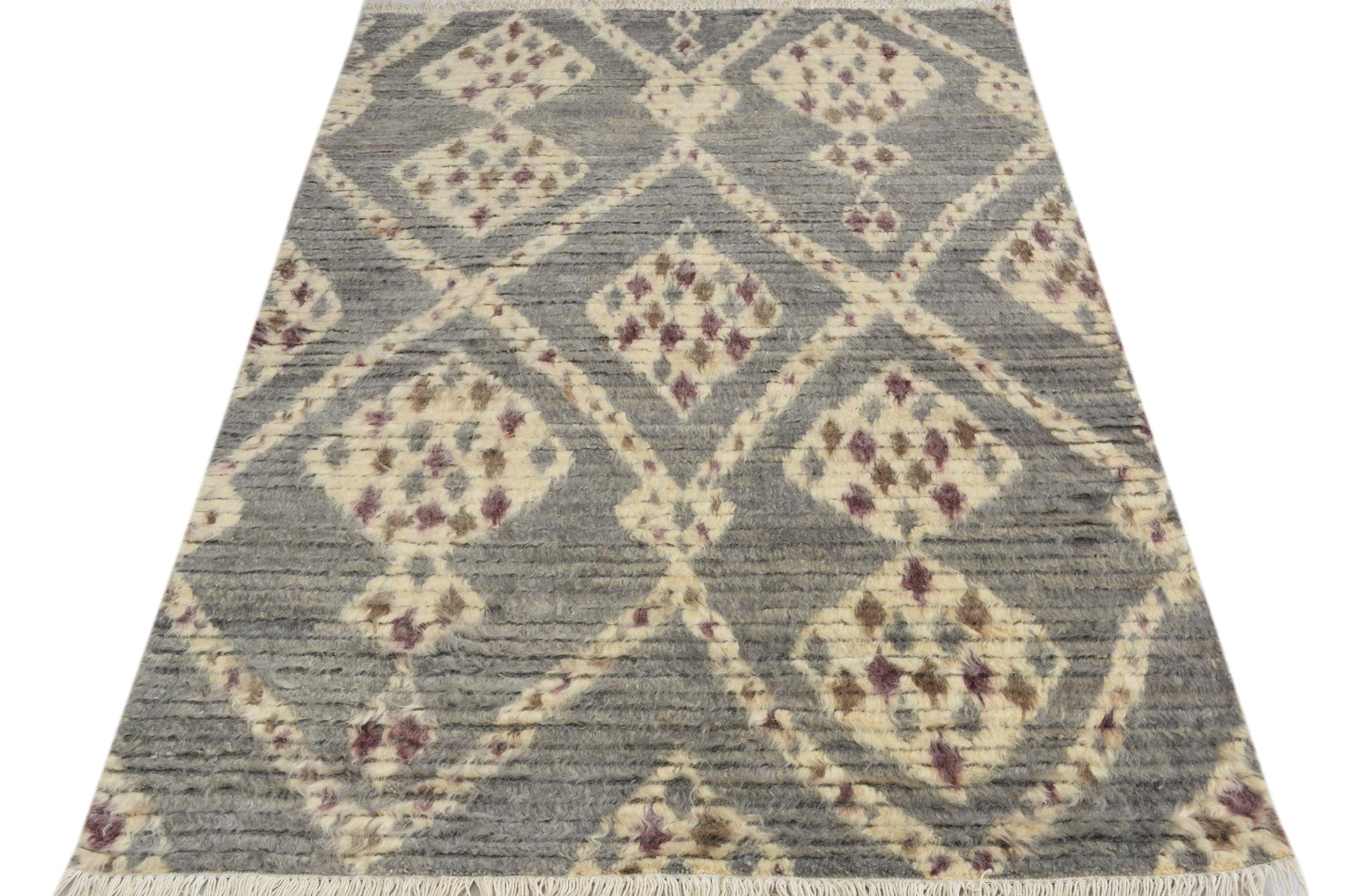handmade Geometric Moroccan Gray Ivory Hand Knotted RECTANGLE 100% WOOL area rug 4' x 6'
